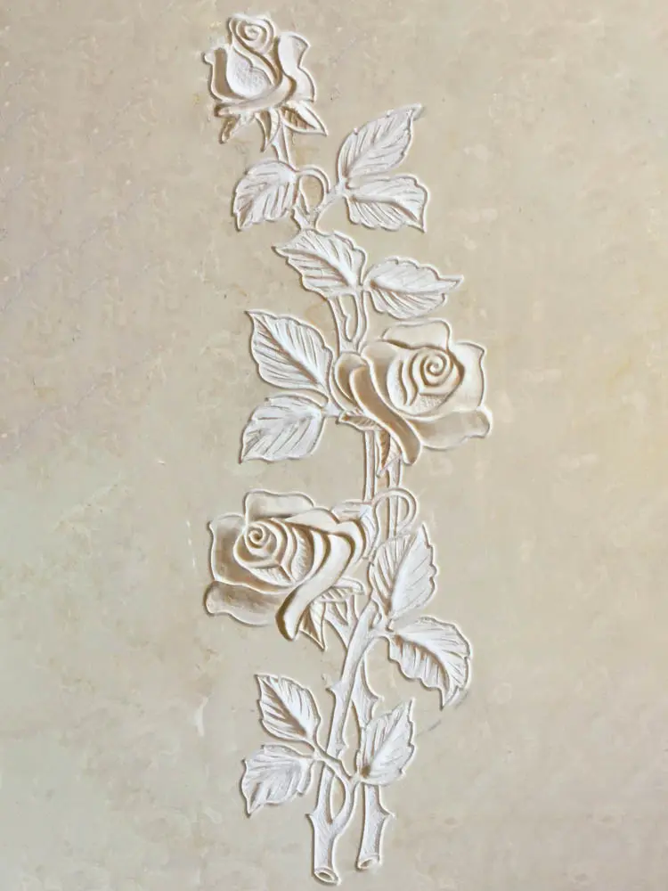 fiori incisi su lapidi prezzi - Quanto costa una lapide in marmo di Carrara